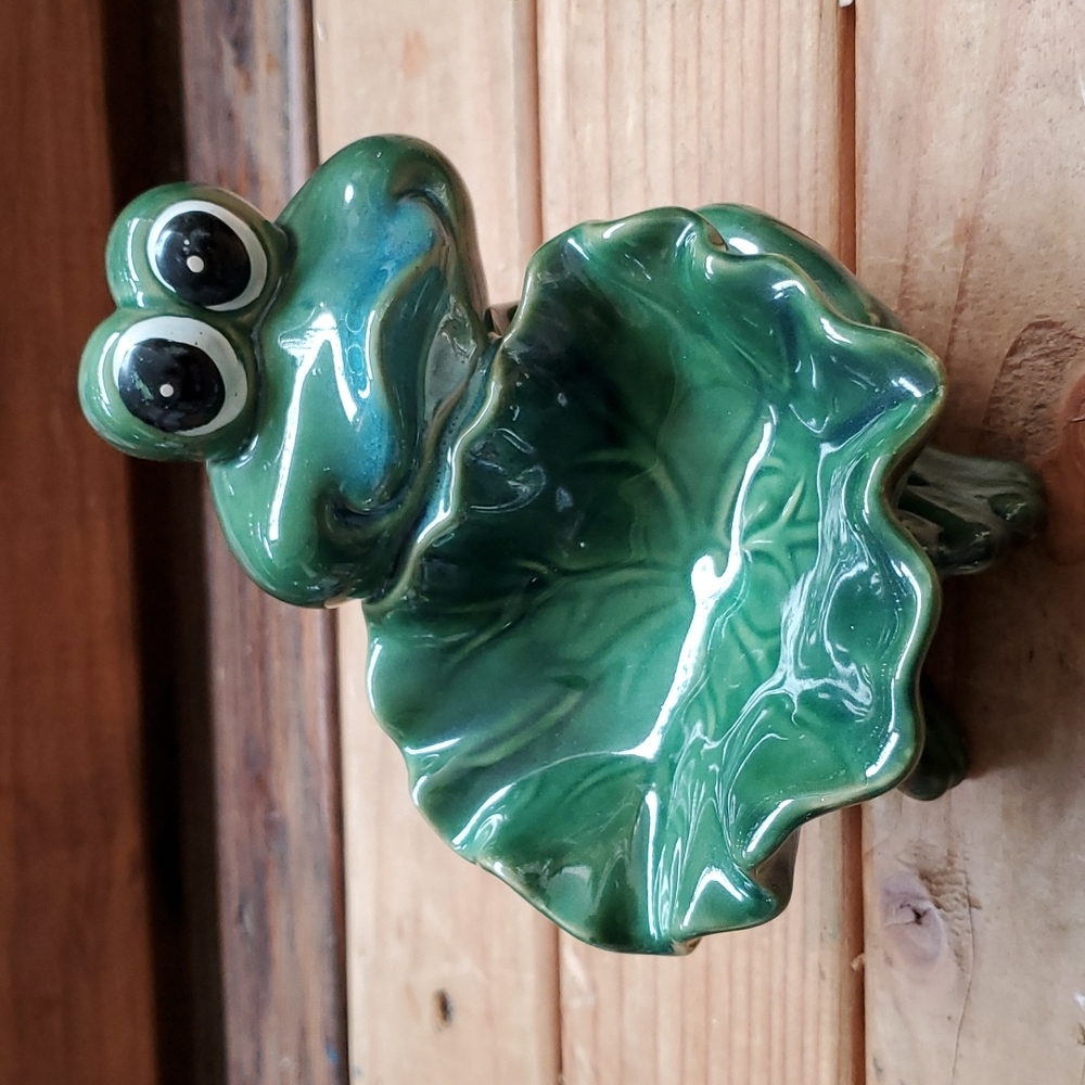 Vtg Apropos ceramic Frog soap/trinket dish